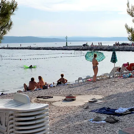 Apartament With Parking Space - 5553 Crikvenica