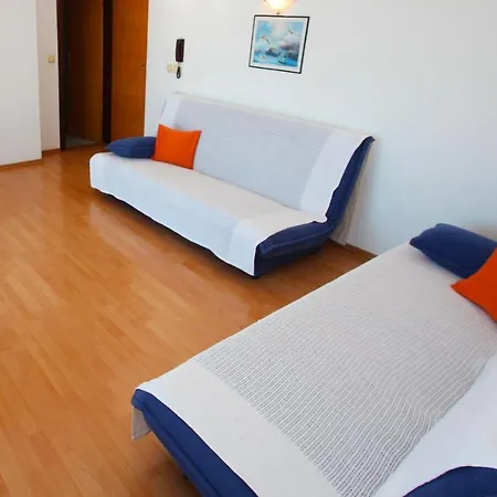 Apartment With A Parking Space - 5553 *