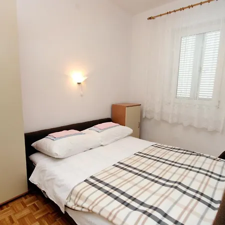 With A Parking Space - 5553 Crikvenica