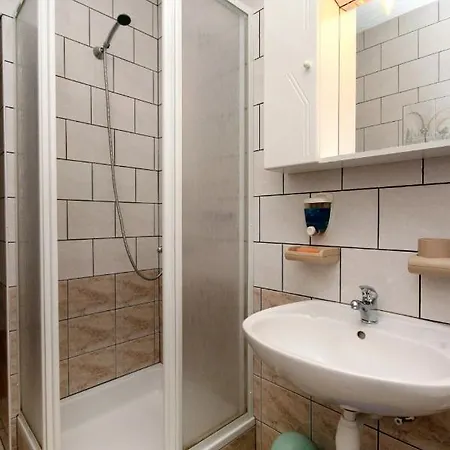 Apartment With Parking Space - 5553