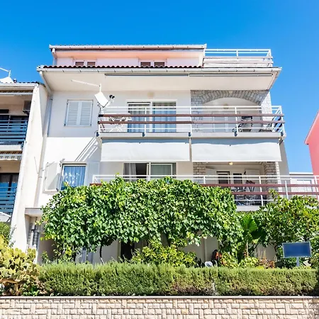With Parking Space - 5553 Apartment Crikvenica