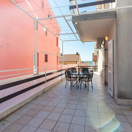 With Parking Space - 5553 Apartment Crikvenica