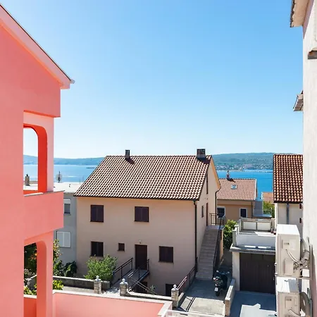 With Parking Space - 5553 Crikvenica