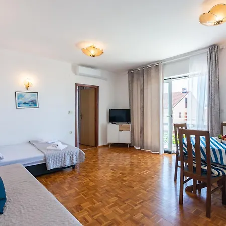 With Parking Space - 5553 Apartment