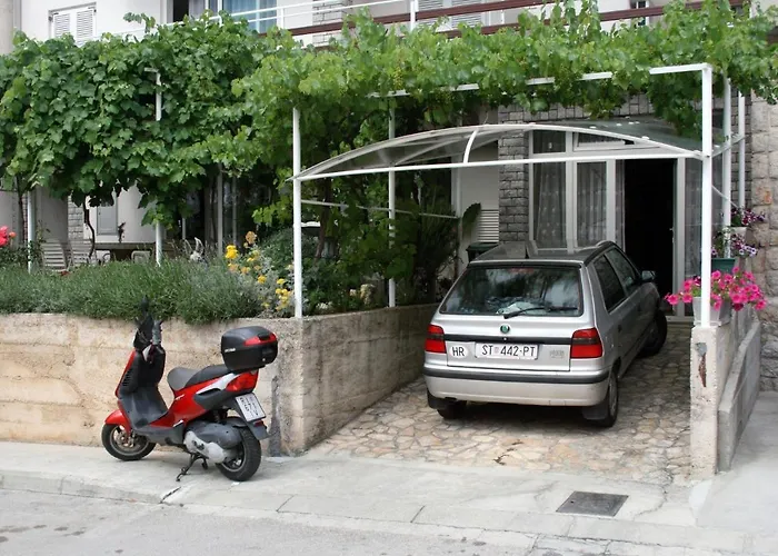 With Parking Space - 5553 Apartman Crikvenica