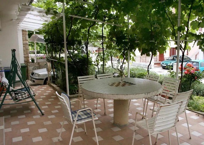 With Parking Space - 5553 Διαμέρισμα Crikvenica