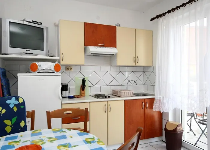 With Parking Space - 5553 Appartement Crikvenica
